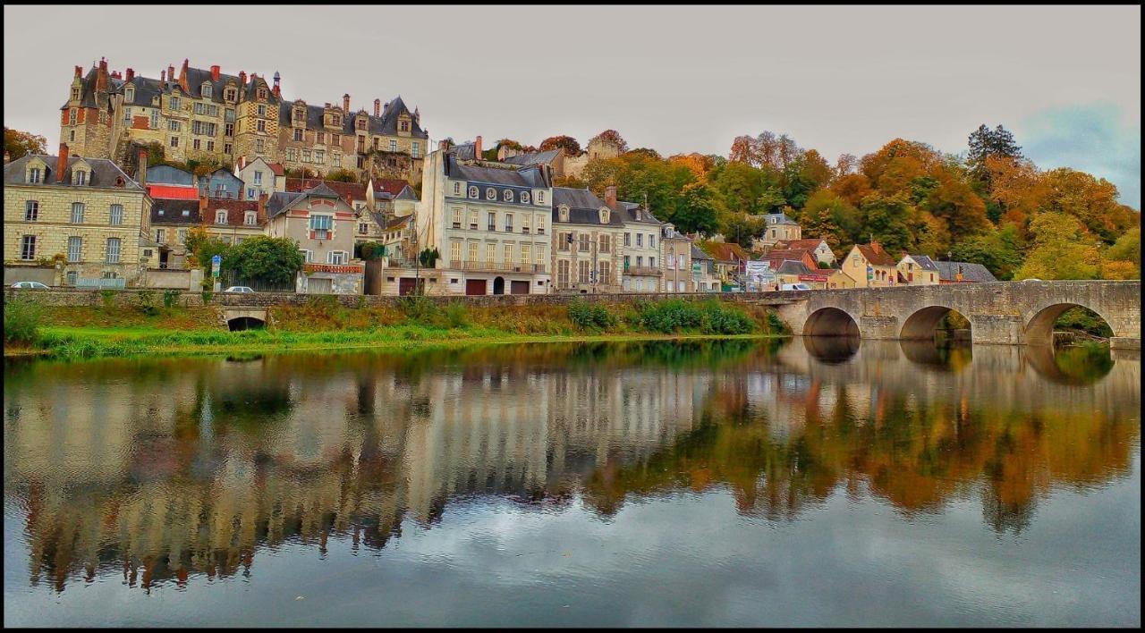 Au Pied Du Chateau Saint-Aignan  Eksteriør billede